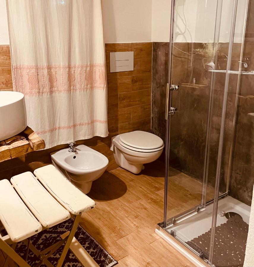 Tierra Guesthouse Olbia Esterno foto